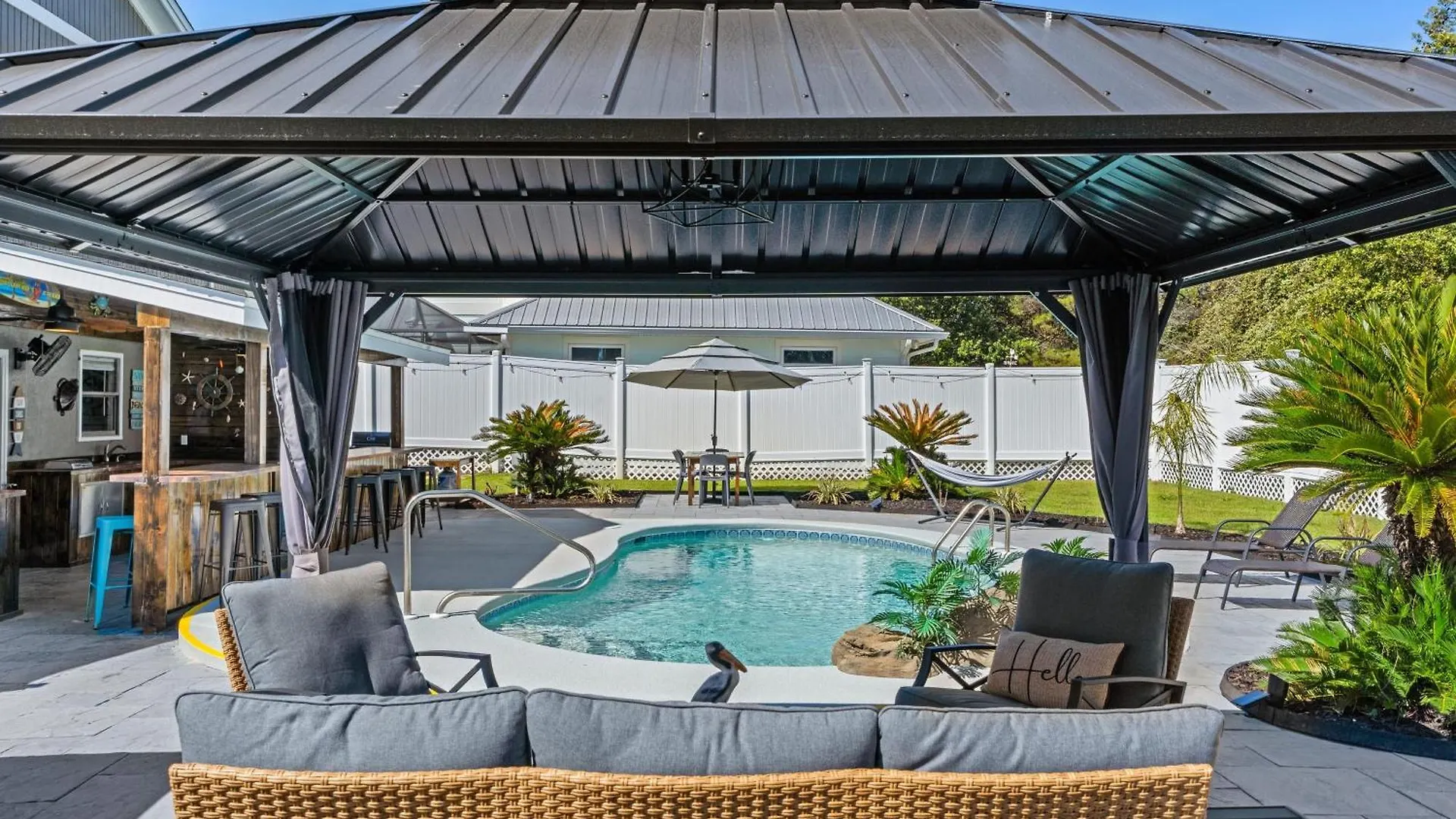 Stylish Panama City Home W Pool Tiki Bar Walkable Beach Access Панама-Сити 0*,  США